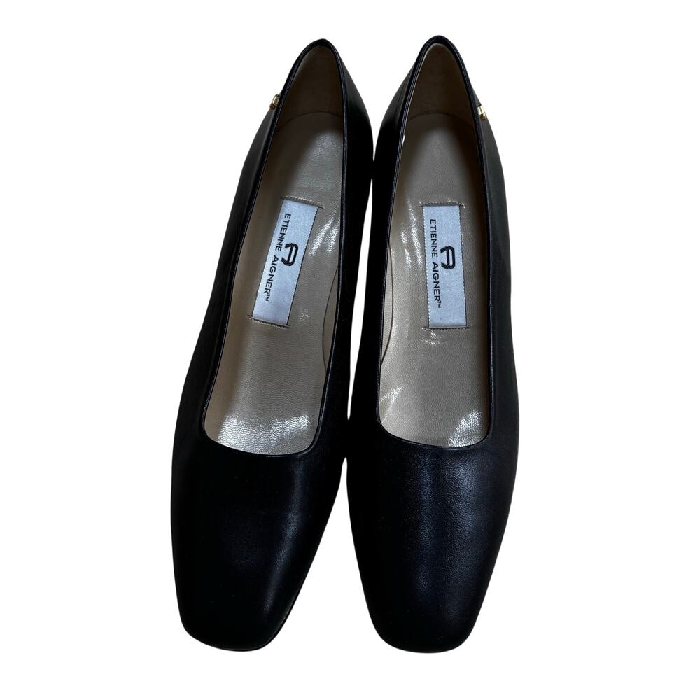 Vintage NOS Etienne Aigner 8M dark navy blue leather pumps classic career shoes